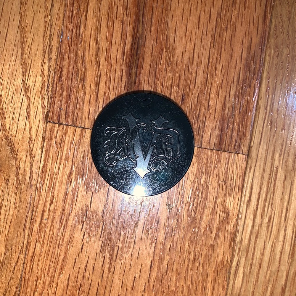 Mini Kat Von D translucent setting powder